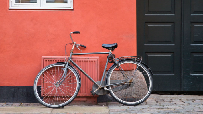 aliens and bikes